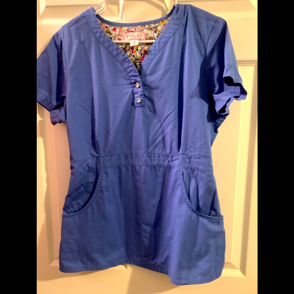 Scrub top